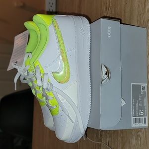 Nike Air Force 1 LV8 (GS)